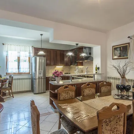 Dream House, A Charming Pet Friendly * Žminj