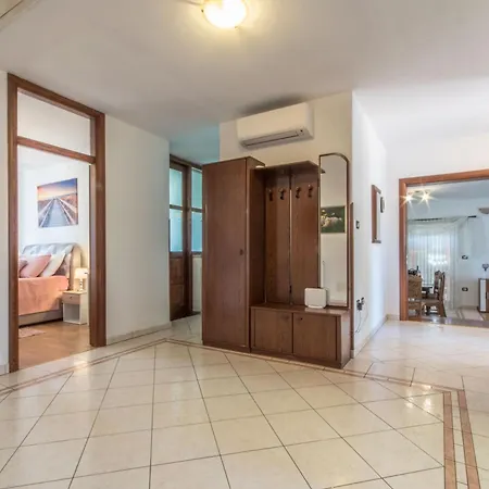 Σπίτι διακοπών Dream House, A Charming Pet Friendly Žminj